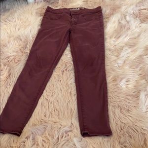 🦅 American Eagle Outfitters Burgundy Pants🦅
